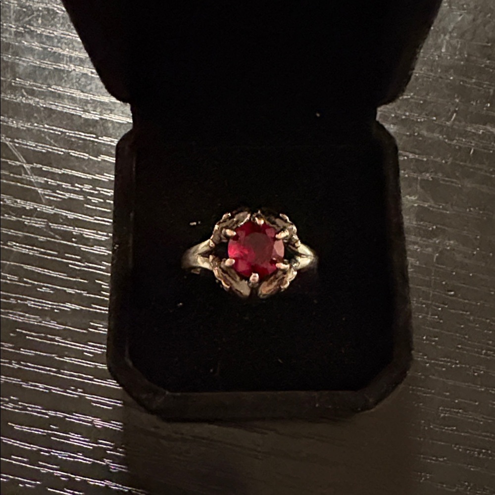 Silver ring dragon theme Redstone women’s size 8 1/2